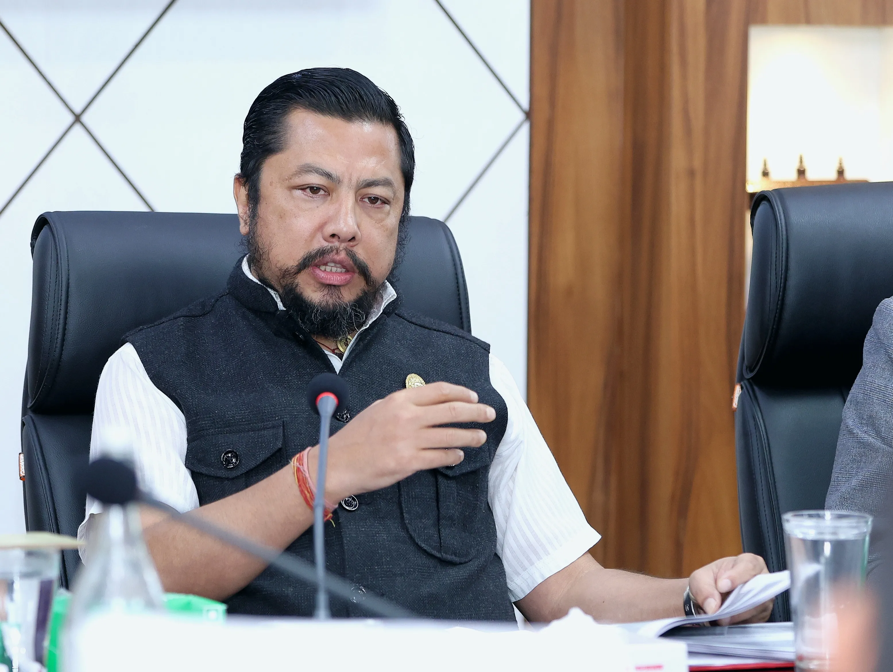 बिजुलीकाे पैसा घटाउने ऊर्जा मन्त्रालयकाे तयारी